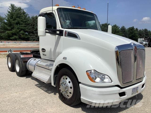 Kenworth T680 Naudoti vilkikai