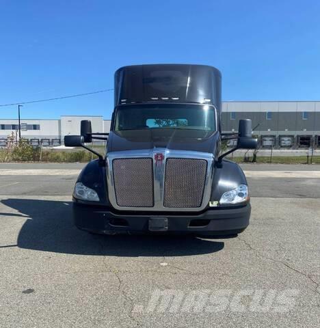 Kenworth T680 Naudoti vilkikai