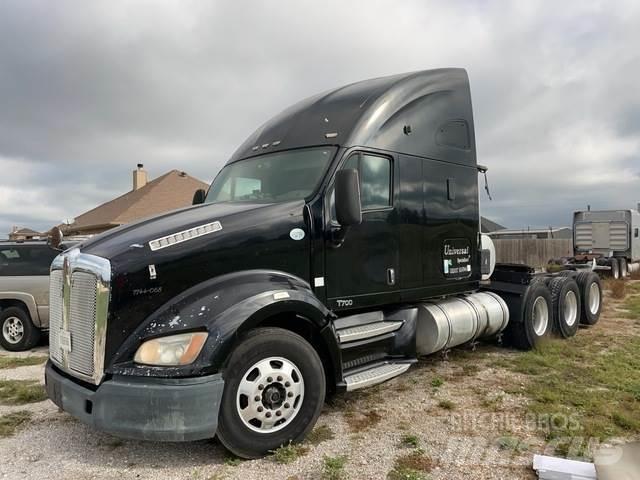 Kenworth T700 Naudoti vilkikai