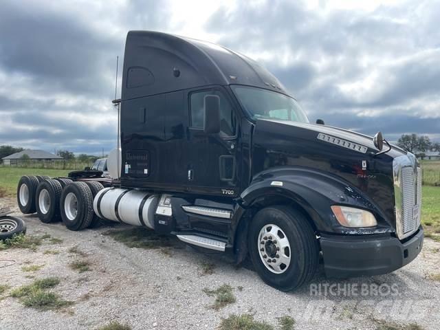 Kenworth T700 Naudoti vilkikai