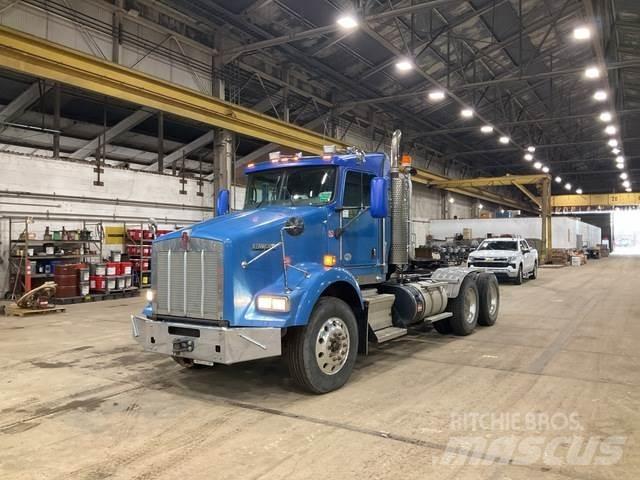 Kenworth T800 Naudoti vilkikai