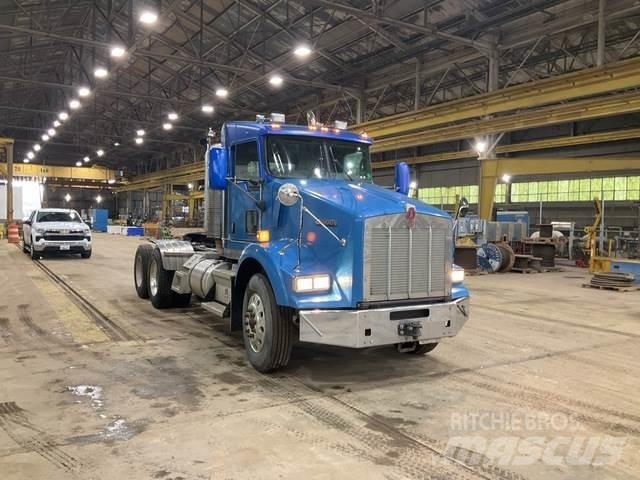 Kenworth T800 Naudoti vilkikai