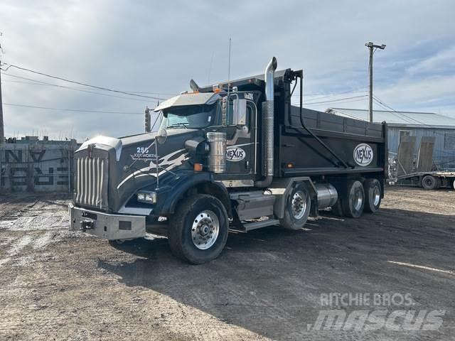Kenworth T800 Savivarčių priekabų vilkikai