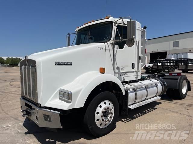 Kenworth T800 Naudoti vilkikai