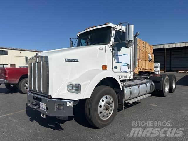 Kenworth T800 Naudoti vilkikai