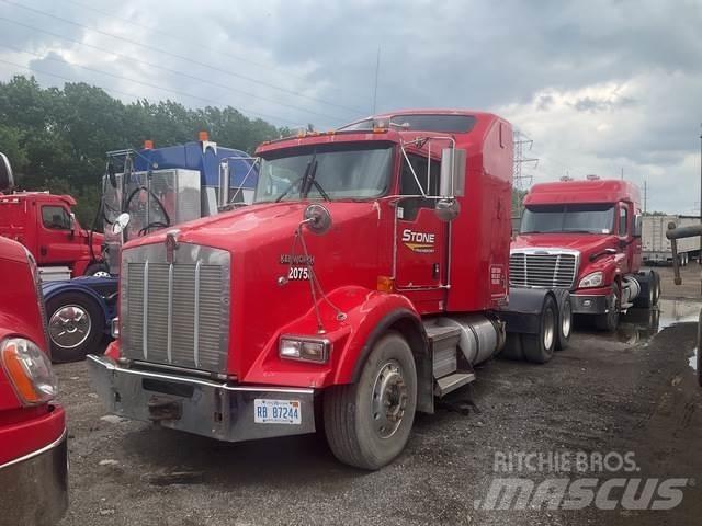 Kenworth T800 Naudoti vilkikai