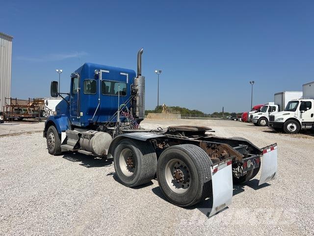 Kenworth T800 Naudoti vilkikai