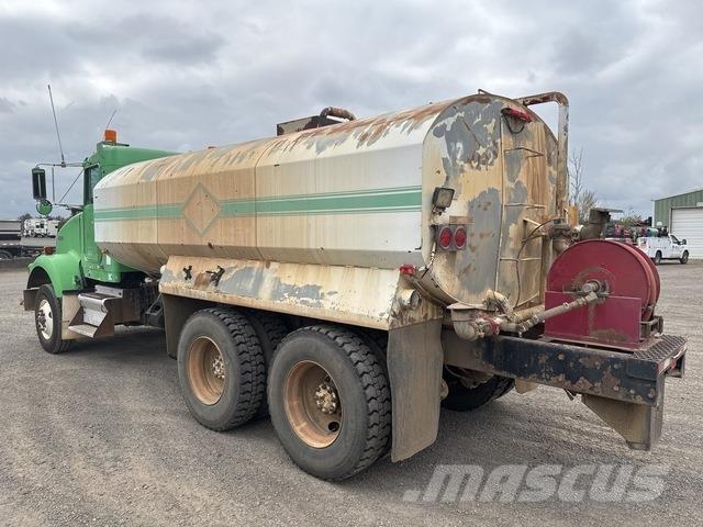 Kenworth T800 Vandens sunkvežimiai