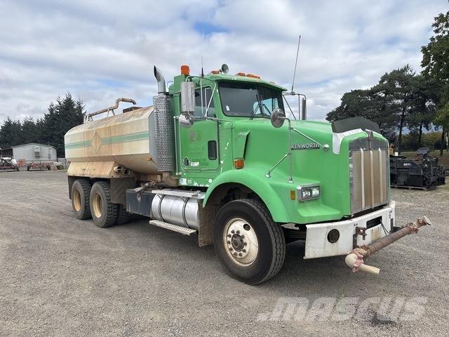 Kenworth T800 Vandens sunkvežimiai