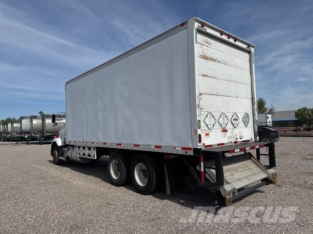 Kenworth T800 Sunkvežimiai su dengtu kėbulu