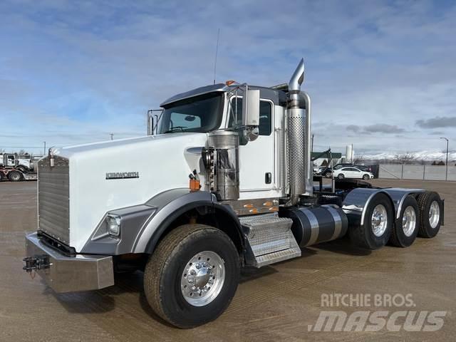 Kenworth T800W Naudoti vilkikai