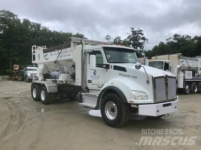 Kenworth T880 Betonvežiai