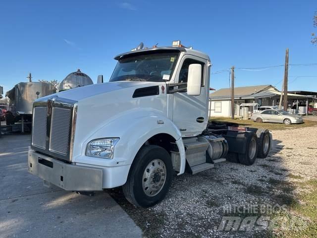 Kenworth T880 Naudoti vilkikai