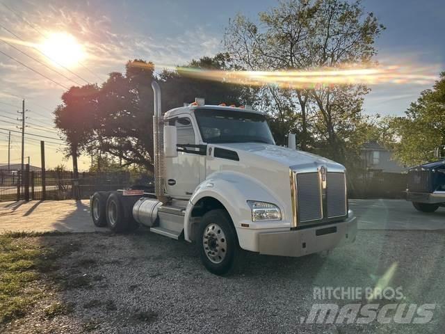Kenworth T880 Naudoti vilkikai