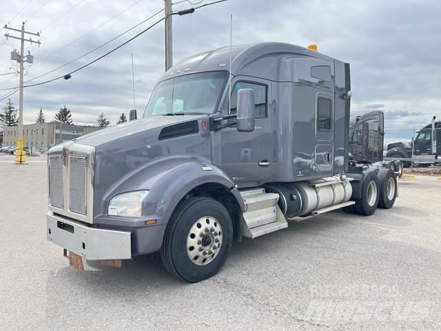 Kenworth T880 Naudoti vilkikai