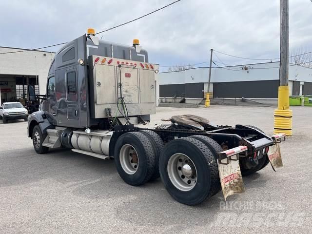Kenworth T880 Naudoti vilkikai