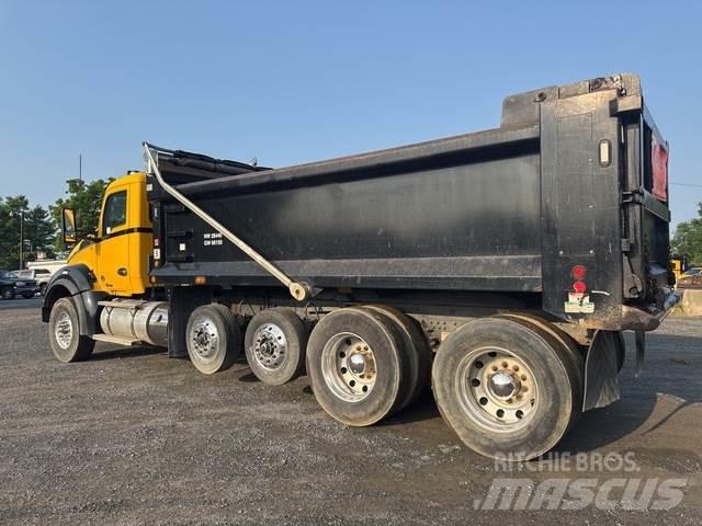 Kenworth T880 Savivarčių priekabų vilkikai