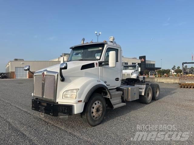 Kenworth T880 Naudoti vilkikai