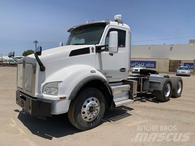 Kenworth T880 Naudoti vilkikai