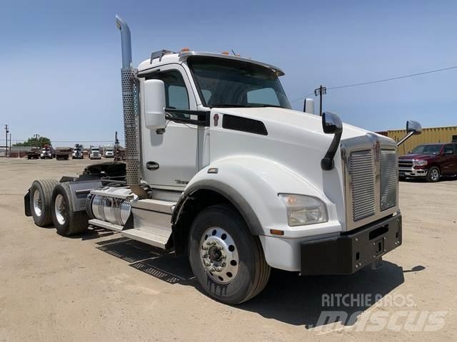 Kenworth T880 Naudoti vilkikai