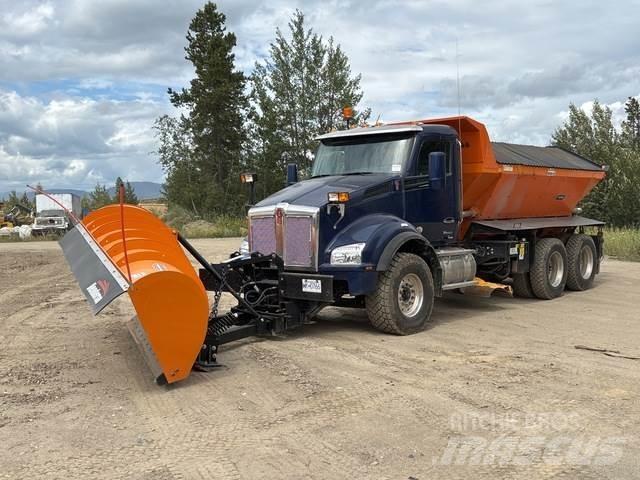Kenworth T880 Sniego peiliai ir valytuvai