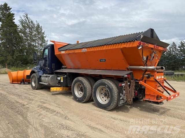 Kenworth T880 Sniego peiliai ir valytuvai