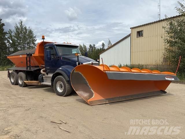 Kenworth T880 Sniego peiliai ir valytuvai