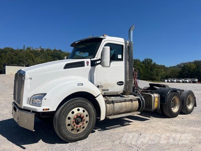 Kenworth T880 Naudoti vilkikai