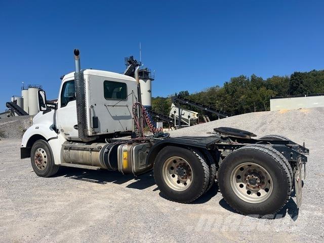 Kenworth T880 Naudoti vilkikai