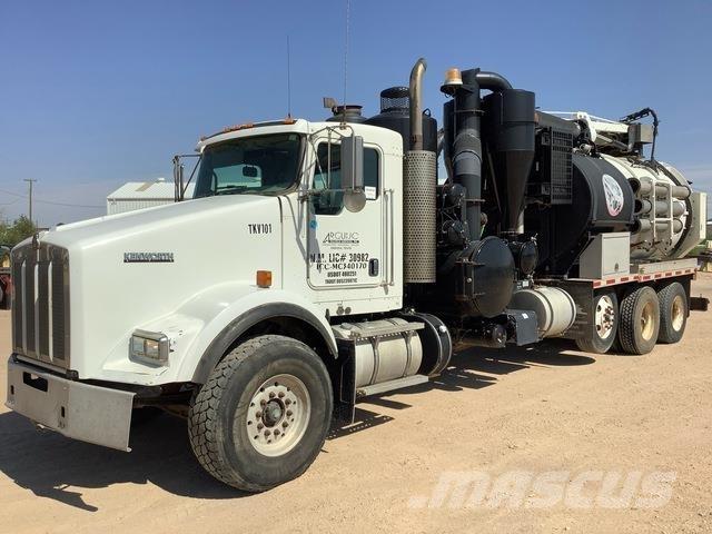 Kenworth T880 Vikšriniai ekskavatoriai