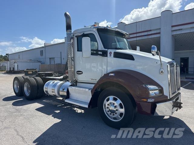 Kenworth T880 Naudoti vilkikai