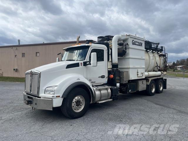 Kenworth T880 Vikšriniai ekskavatoriai