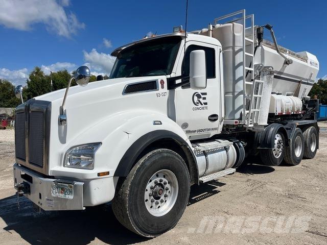 Kenworth T880 Betonvežiai