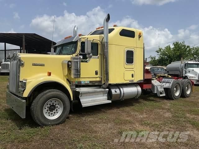 Kenworth W900 Pagalbos kelyje automobiliai