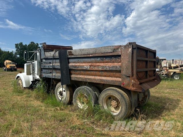 Kenworth W900 Savivarčių priekabų vilkikai