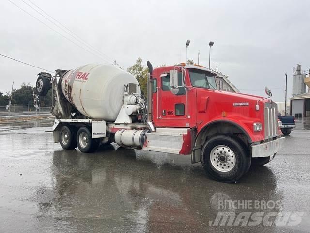 Kenworth W900B Kita