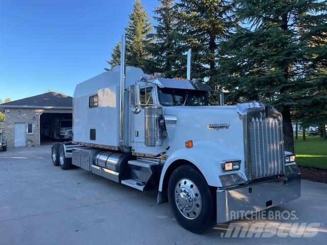Kenworth W900L Naudoti vilkikai