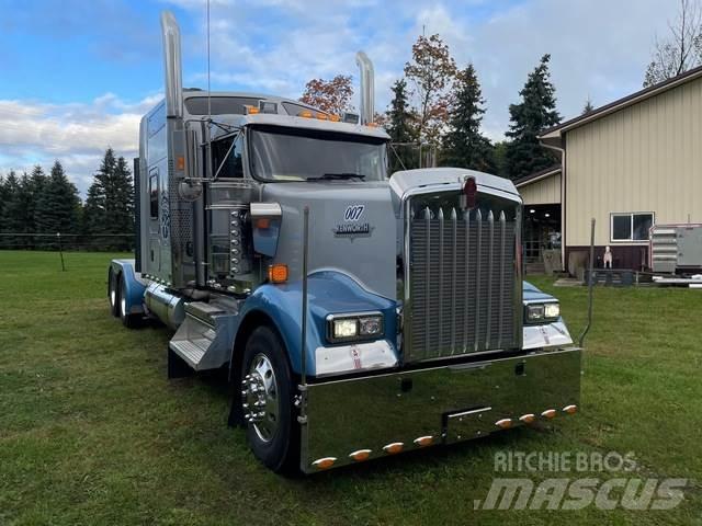 Kenworth W900L Naudoti vilkikai