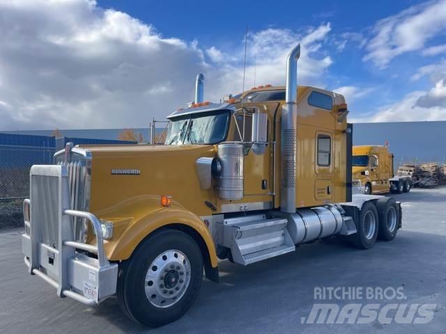 Kenworth W900L Naudoti vilkikai