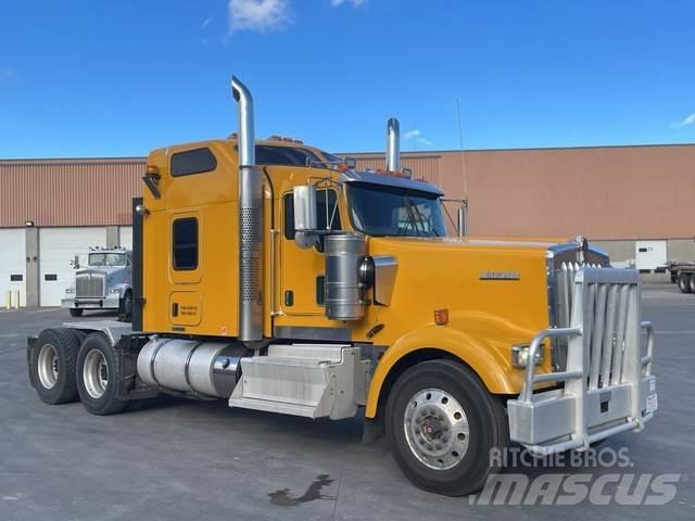 Kenworth W900L Naudoti vilkikai