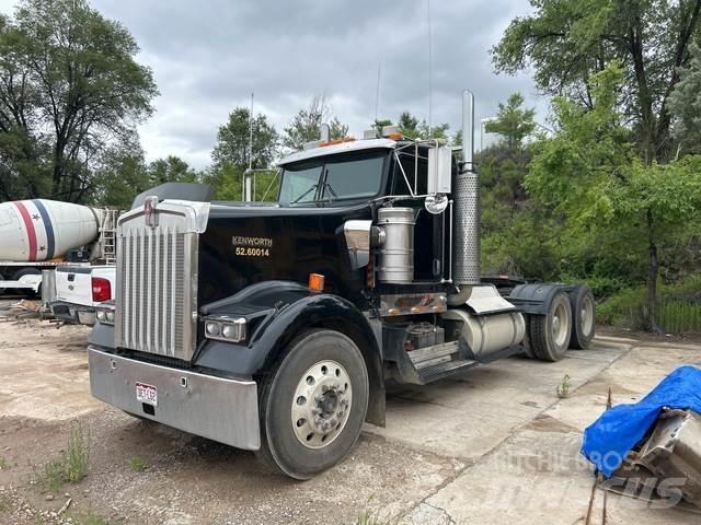 Kenworth W900L Naudoti vilkikai