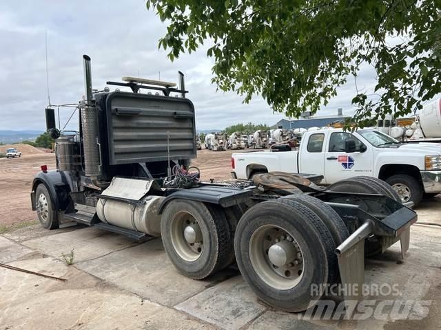 Kenworth W900L Naudoti vilkikai