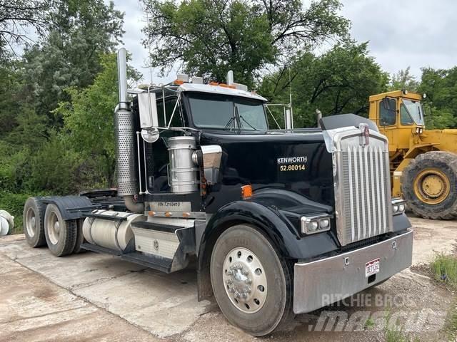 Kenworth W900L Naudoti vilkikai