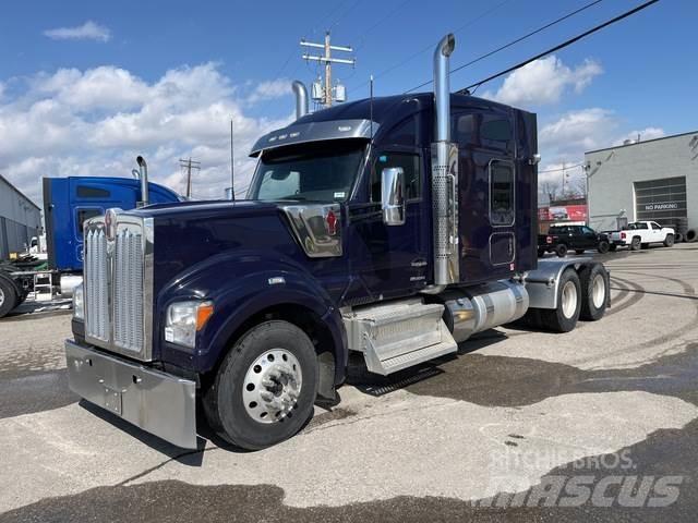 Kenworth W990 Naudoti vilkikai