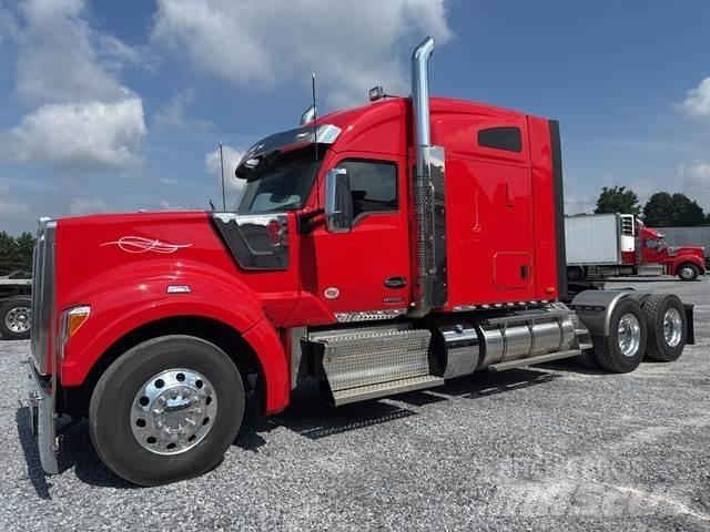 Kenworth W990 Naudoti vilkikai