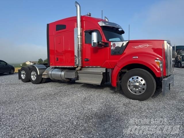 Kenworth W990 Naudoti vilkikai
