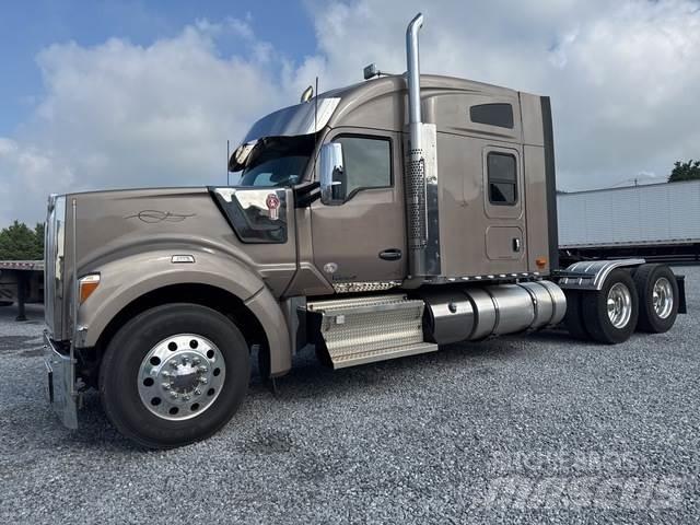 Kenworth W990 Naudoti vilkikai