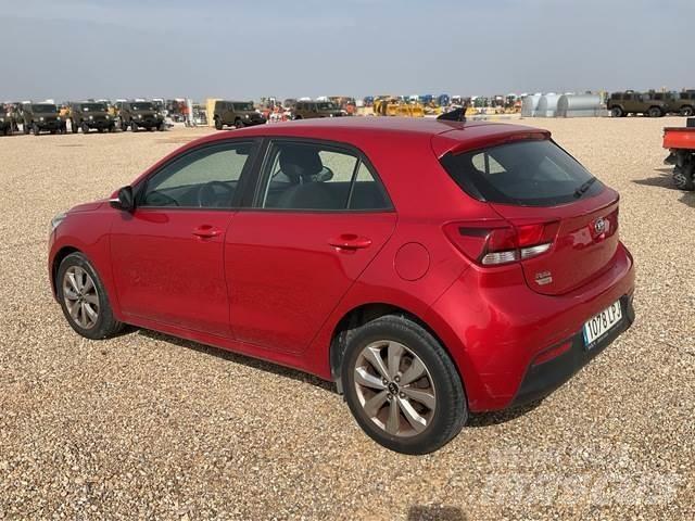Kia Rio Lengvieji automobiliai
