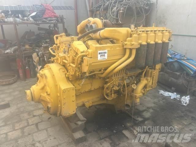 Komatsu  Varikliai