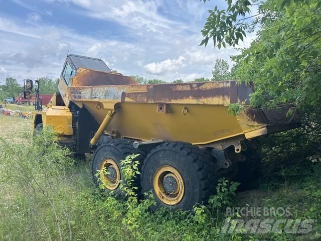 Komatsu  Karjeriniai savivarčiai
